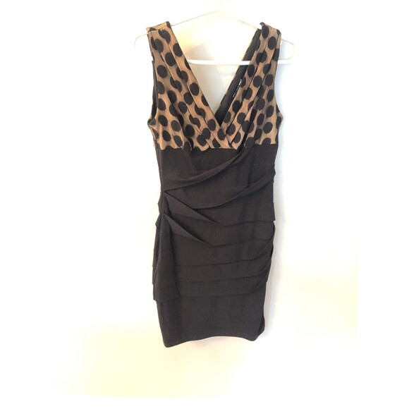 SAINT TROPEZ WEST Sz 8 BLACK PLEATED V NECK SLEEVELESS FORMAL PARTY DRESS - Picture 2 of 8